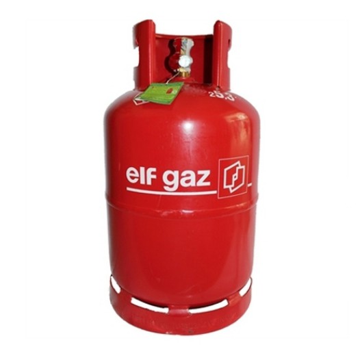 Thông tin sản phẩm Bình Gas Elf Gaz đỏ 12.5kg - Gas ELF màu đỏ 12.5kg - Bình gas chính hãng của Công ty TOTAL. - Sản phẩm có mua Bảo hiểm cháy nổ theo quy định Nhà nước. - Vỏ bình gas sản xuất theo tiêu chuẩn DOT-4BA-240, DOT-4BW-240 và TCVN 6292-1997. Hướng dẫn nhận biết Bình Gas chính hãng, tránh mua hàng giả, nhái không an toàn Một lời khuyên chân thành cho các bạn là muốn tìm Đại lý gas uy tín, cửa hàng bán gas ủy quyền chính hãng. Các bạn nên ra tận cửa hàng đó để tìm hiểu xem cửa hàng đó có đáng tin hay không, ngoài ra, các bạn nên lưu ý một số điểm nhận biết trên bình gas như sau: + Bình gas có in chìm logo hãng hay không? + Có còn nguyên niêm phong hay không? + Có tem kiểm định hay không? + Sản phẩm các bạn thường mua là loại bình gas 12kg, nếu có thể bạn hãy mượn cân ở đâu đó cân thử xem có đủ 12kg ruột không( lưu ý là trọng lượng vỏ tầm 13kg trở lên có ghi trên vỏ bình gas, vỏ + ruột > 25 kg các bạn nhé) + Lấy gas xong các bạn nên giữ lại hóa đơn bán lẻ và yêu cầu cửa hàng cấp sổ theo dõi sử dụng gas nhé. + Nếu có được quyển sổ bảo hiểm thì càng tốt. 